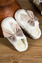 White Contrast Bowknot Applique Plush Winter Slippers (Colors May Differ by Batch)