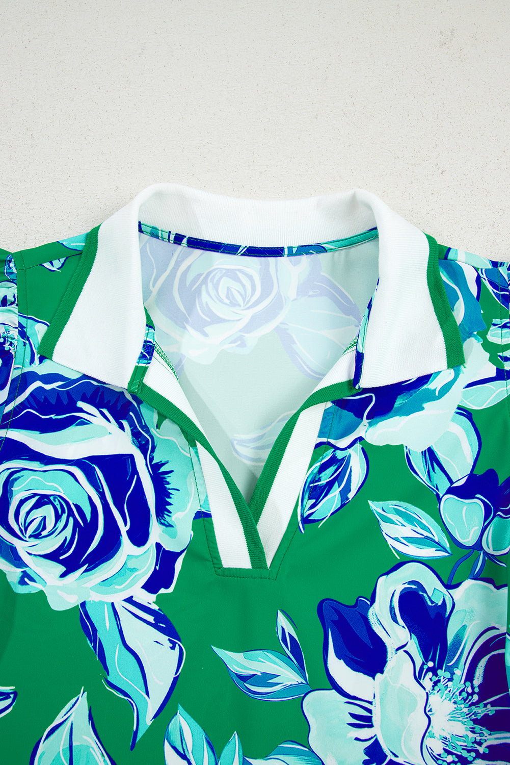 Bright Green Contrast Floral Print Collared V Neckline Ruffled Cap Sleeve Shift Dress with Pockets